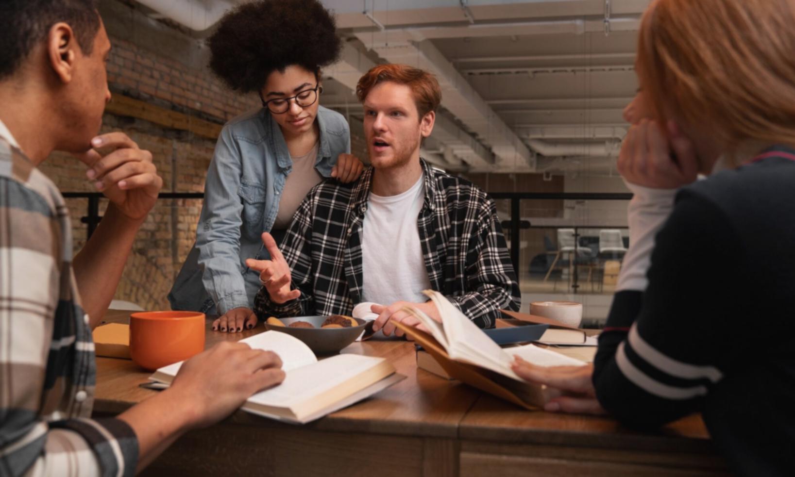 Análisis financiero profesional con gráficos de mercado